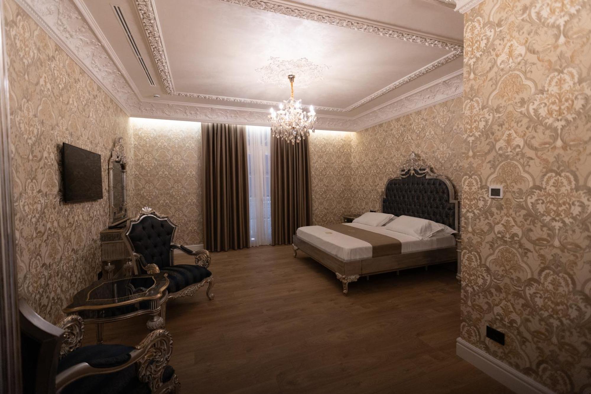King & Queen Palace 4*