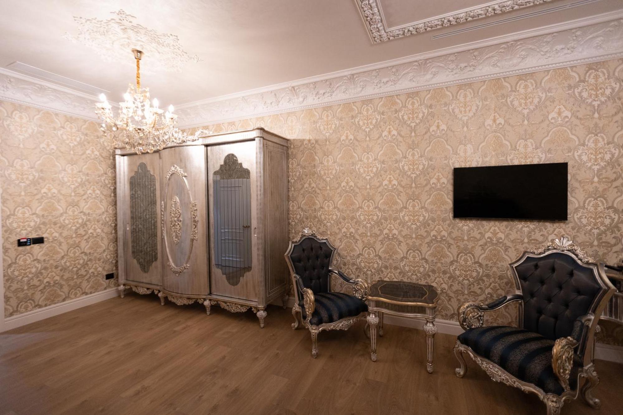 King & Queen Palace 4* Fier